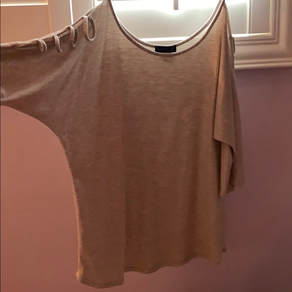Open shoulder top Venus brand